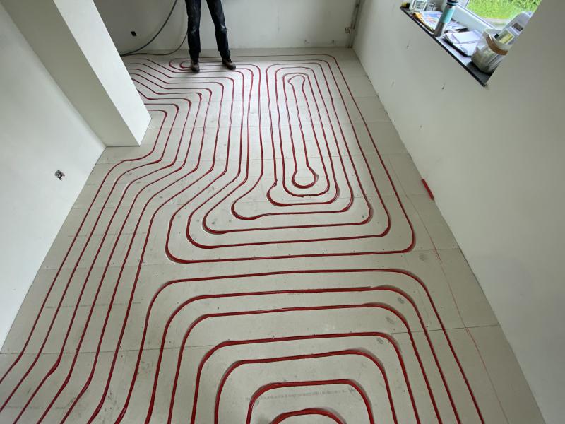 Renovatie op ingefreesd gips